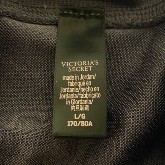 Victoria's Secret Capris Leggings in Deep Purple Sz L - Picture 2 of 11